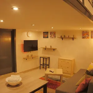 lovely-loft-studio-in-napoli.hotels-amalfi.com/