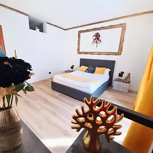 Apartament Luxury Flat In Center By The Sea, Bari